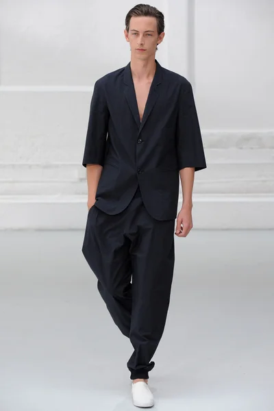 Look 30